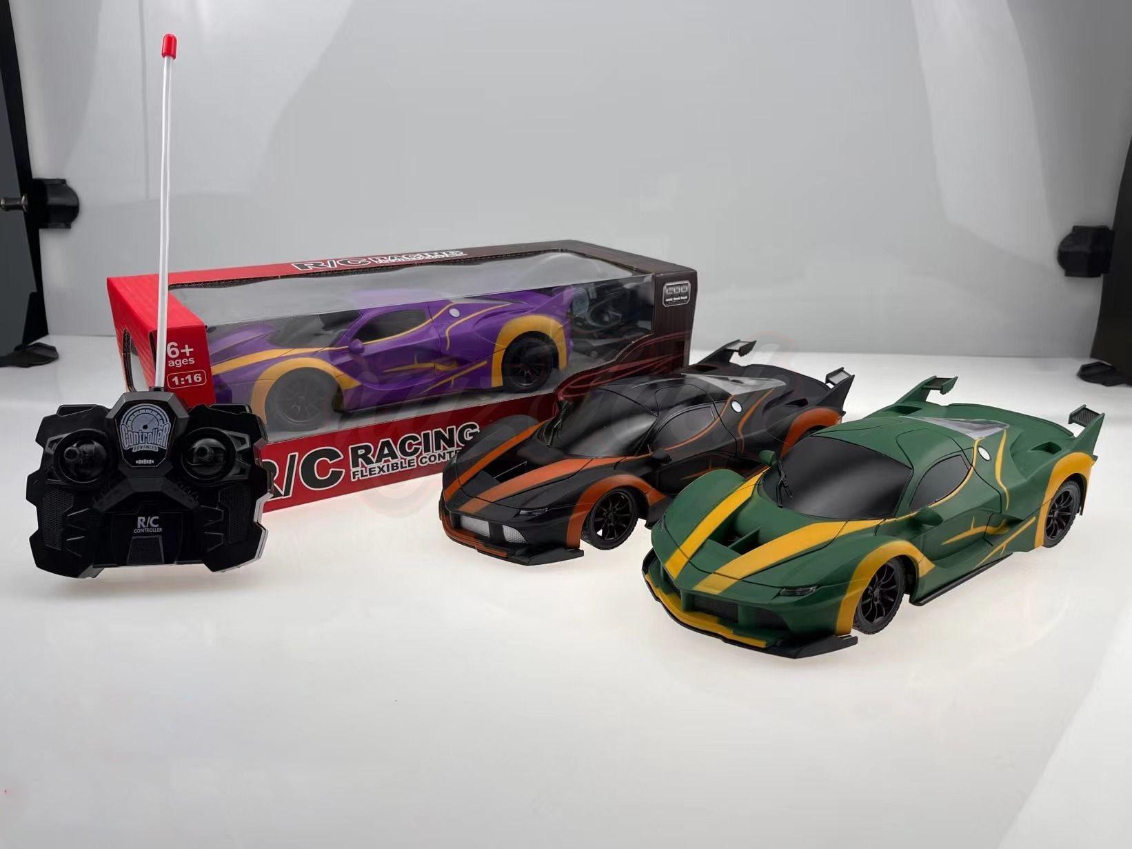 1:16 Four-way remote control car with lights (black, green and purple 3 color mix)